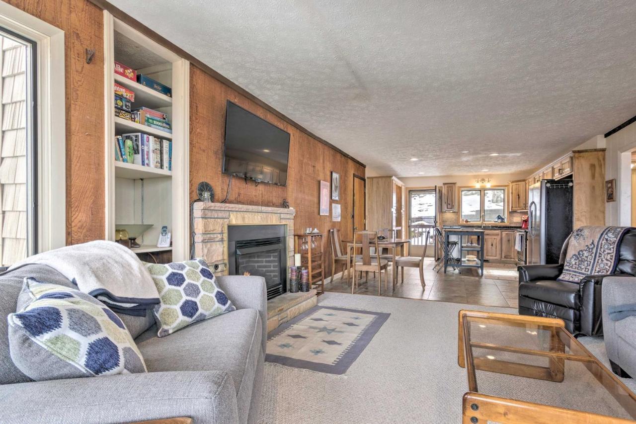 Beech Mountain Retreat With Pool Access Near Slopes! Villa Luaran gambar